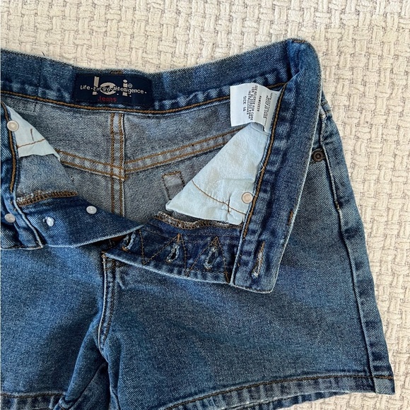 SOLD Y2k L.e.i Jeans Denim Shorts - Picture 5 of 6